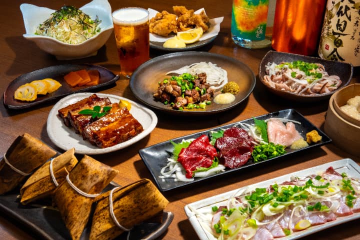 【2時間飲み放題付き】鍋無し！新鮮馬刺しとこだわり角煮の対馬コース　¥6,000（税込）