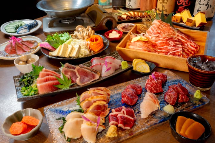 【2時間飲み放題付き】豪華絢爛！くすお渾身の火の国コース　¥10,000（税込）